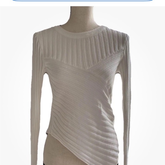 White Ribbed Long Sleeve Asymmetrical sweater size L - Picture 1 of 6